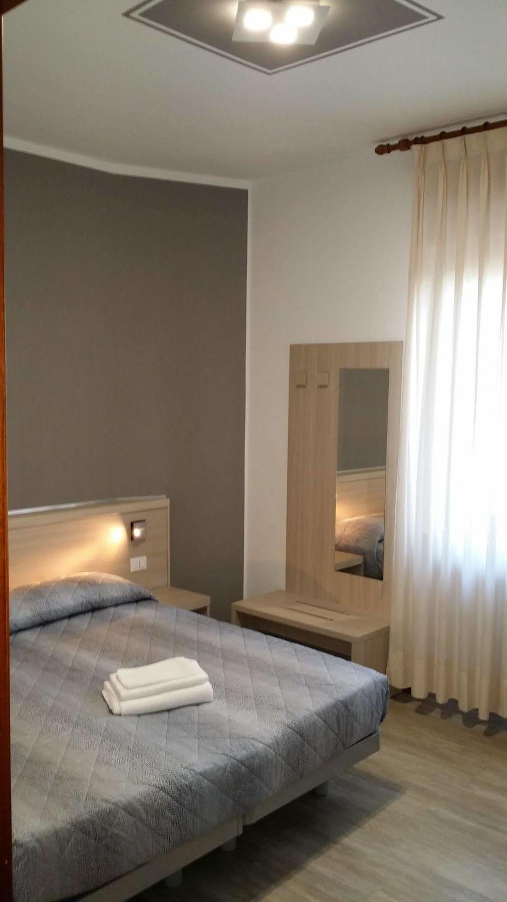 Flying Hotel 3*